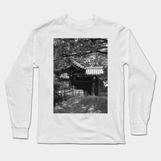 Himeji Castle Park Gate Long Sleeve T-Shirt